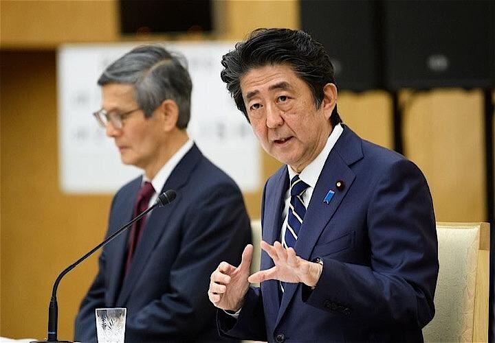 京都、大阪、兵庫の非常事態宣言解除を表明した安倍晋三首相は21日、残りの5都道県についても今の状況が続けば解除が可能になると明言した。写真は5月14日、東京で撮影。代表撮影(2020年　ロイター)