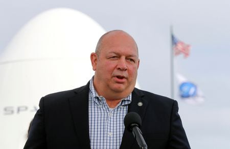 米連邦航空局（ＦＡＡ）のディクソン局長は２９日、乗務員の指示に従わない航空旅客に対するＦＡＡの「ゼロトレランス（不寛容）政策」を無期限に維持すべきだと述べた。写真は２０２０年１１月、フロリダ州ケープカナベラルで撮影（２０２２年　ロイター/Joe Skipper）
