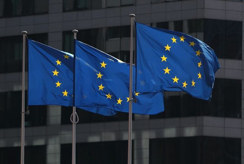 写真は欧州連合（ＥＵ）の旗。2019年4月、ブリュッセルで撮影。REUTERS/Yves Herman