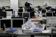 「残業100時間」攻防の茶番　労働生産性にまつわる誤解とは？