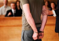 「交際相手がゲイと知ったショックで殺してしまった」という弁護がやっと禁じられる