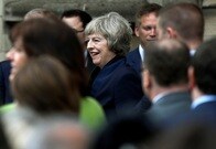 英国・メイ内相、首相就任へ：「もう辞めないで！」