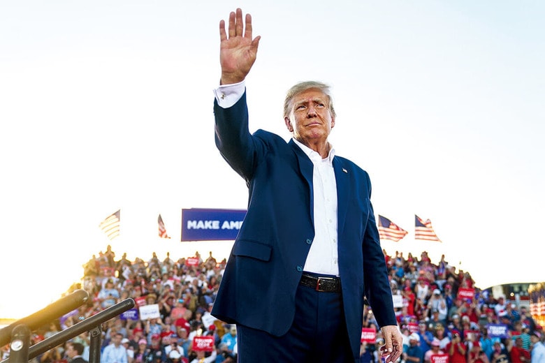 トランプは起訴されても大統領の座を目指すと公言してきた（3月25日、テキサス州）　JABIN BOTSFORDｰTHE WASHINGTON POST/GETTY IMAGES