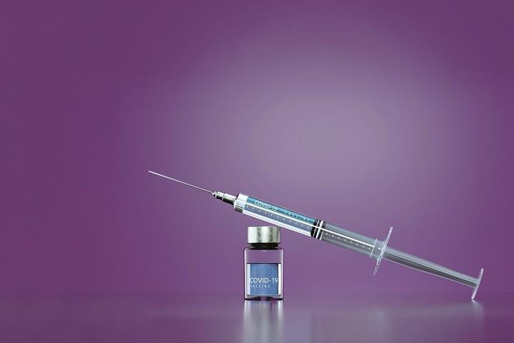 免疫力は時間とともに低下するため、多くのワクチンで追加接種が行われる　ANDRIY ONUFRIYENKOｰMOMENT/GETTY IMAGES