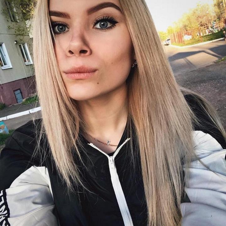 入浴中スマホを水に落として亡くなった15歳の格闘技ロシア・チャンピオン　Instagram