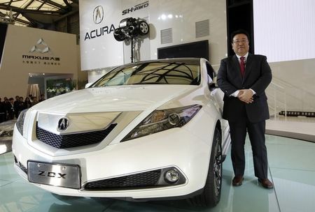 　２月２３日、ホンダは、新たな経営体制を発表した。写真は代表取締役副社長に就任する倉石誠司常務執行役員。２０１１年４月上海モーターショーでの同氏（２０１６年　ロイター／Aly Song ）