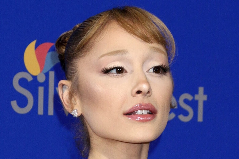 アリアナ・グランデ（1月3日、カリフォルニア州パームスプリングス）　Kathy Hutchins-Shutterstock