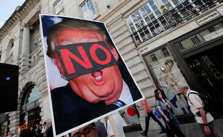 昨年の初訪英時には、大規模な反トランプデモのためにロンドン中心部を通れなかった　Yves Herman-REUTERS