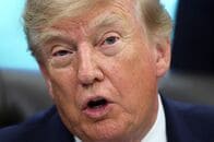 トランプ氏、中西部アイオワ州の製鉄所建設発表　中間選挙控えアピール