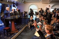 最高裁はなぜ「今回は」止めた？...トランプ関税を違憲とした「単純な理由」