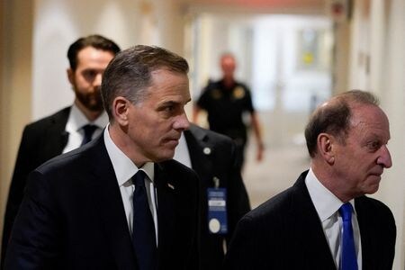 バイデン米大統領の次男ハンター氏（５４）が銃を購入した際に虚偽の申告をしたなどとして起訴された事件の公判が３日、デラウェア州ウィルミントンの連邦地裁で始まり、陪審員１２人が選任された。写真はワシントンで２月撮影。（2024年 ロイター/Elizabeth Frantz/ File Photo）