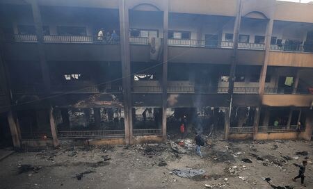 パレスチナ自治区ガザでは２３日、避難民が身を寄せていた北部の学校（写真）がイスラエル軍の空爆を受け少なくとも１０人が死亡した。２３日撮影（２０２５年　ロイター/Dawoud Abu Alkas）