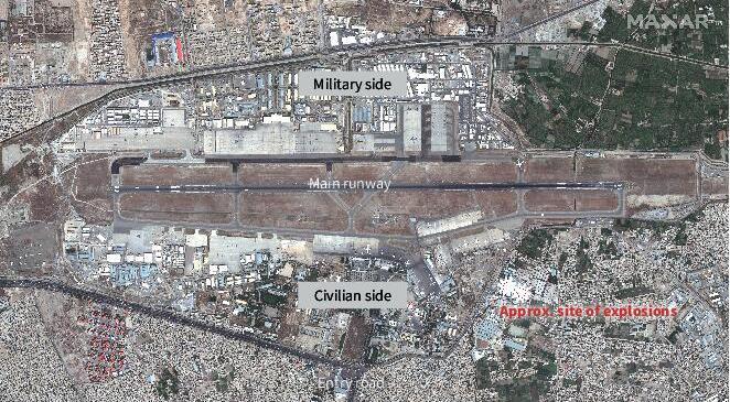 米国防総省は２６日、アフガニスタンの首都カブールにある空港周辺で少なくとも２回の爆発があり、米軍関係者や民間人などに死傷者が出たと発表した（２０２１年　ロイター／）