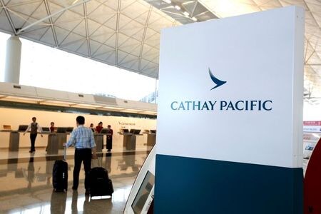 　２月１７日、香港のキャセイ・パシフィック航空は、新型コロナウイルスの感染拡大の影響で、上期業績が大幅に悪化する見通しを示すとともに、輸送能力を削減したと明らかにした。写真は香港で２０１８年４月撮影（２０２０年　ロイター/Bobby Yip）