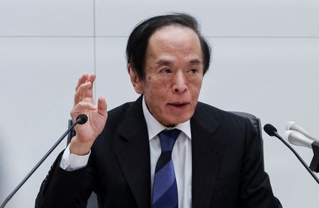 　５月３０日、日銀の植田和男総裁（写真）は、衆院財務金融委員会で、利上げに伴う日銀の損益やバランスシートの悪化が、保有する上場投資信託（ＥＴＦ）の処分を先送りする理由には「ならないと思っている」と述べた。写真は１日、都内で撮影（２０２５年　ロイター/Kim Kyung-Hoon）