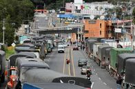 エクアドル、対コロンビア関税100％に引き上げ　国境警備不十分と指摘