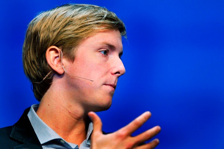 自分のような富裕層の所得を低所得層に分配すべきと主張するフェイスブック共同創業者、クリス・ヒューズ（2010年）　Adam Hunger-REUTERS