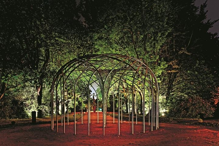 『あなたたち／私たちの未来は今』　ANDRE DELHAYE/SERRALVES MUSEUM OF CONTEMPORARY ART