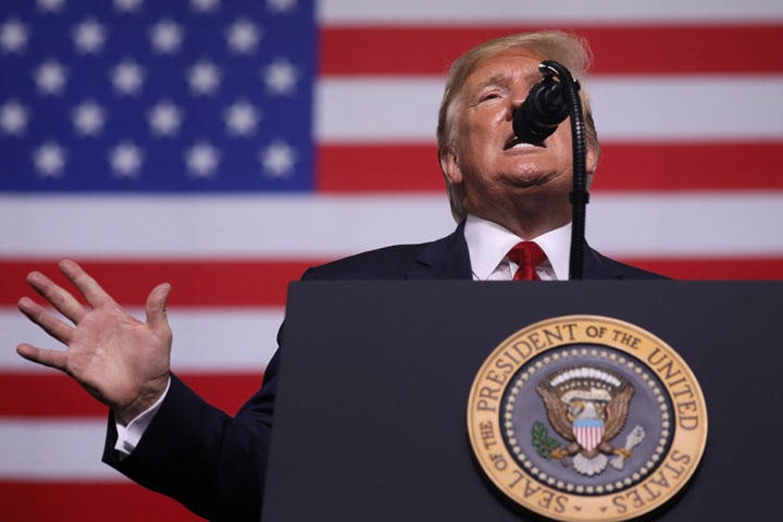 トランプが本気でグリーンランドを購入しようとしていることに、デンマーク側は困惑を隠せない　Jonathan Ernst-REUTERS