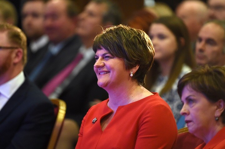 メイ英首相は北アイルランド民主統一党（DUP）のフォスター党首（写真）を説得できるか　Andrew Paton-REUTERS