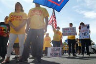 経済活動の再開には「感染経路不明」を潰すことが不可欠