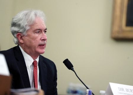 米ホワイトハウス当局者は１４日、米中央情報局（ＣＩＡ）のバーンズ長官がロシアの情報局トップに対し、ロシアがウクライナで核兵器を使用した場合の結果に関するメッセージを伝えるためにトルコのアンカラを訪問していると明らかにした。写真は２０２１年４月、米議会公聴会に出席するバーンズＣＩＡ長官 （２０２２年　ロイター／Tasos Katopodis）