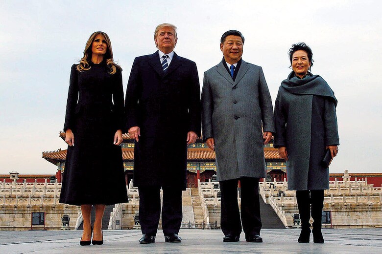 トランプは習近平率いる中国とロシアの仲を引き裂けるか（写真は2017年11月の北京訪問）　JONATHAN ERNSTｰREUTERS