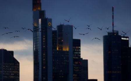 米金融大手ＪＰモルガンのアナリストは２７日遅くに公表したリサーチノートで、商業用不動産市場で顕在化している問題で欧州の銀行が直面している脅威は、米国の銀行が抱える問題に比べて小さいとの見解を示した。（２０２３年　ロイター／Kai Pfaffenbach）