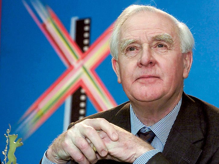死去したル・カレはスパイ小説を純文学の域に高めた（2001年）　ARND WIEGMANN-REUTERS