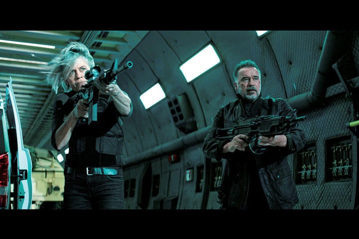 28年ぶりに顔を合わせたハミルトン（左）とシュワルツェネッガー（右）は最新型ターミネーターと戦う　©2019 SKYDANCE PRODUCTIONS, LLC, PARAMOUNT PICTURES CORPORATION AND TWENTIETH CENTURY FOX FILM CORPORATION. ALL RIGHTS RESERVED.