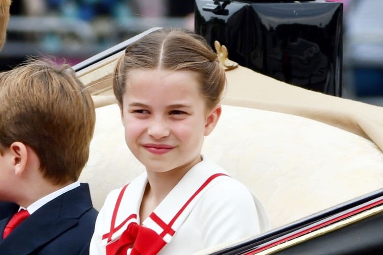 2023年6月17日、ウェストミンスター寺院からバッキンガム宮殿に向かうシャーロット王女　Pete Hancock-shutterstock