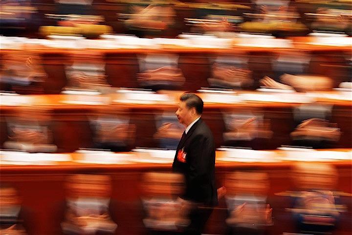 中国では３月５日に全国人民代表大会（全人代）が始まる。写真は、昨年の全人代での習近平国家主席。北京で昨年３月撮影（２０１９年　ロイター/Damir Sagolj）