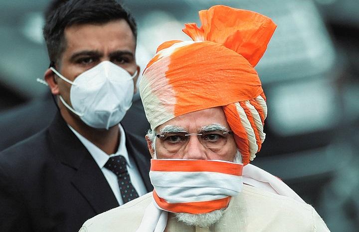 インド独立記念日（8月15日）の式典に姿を見せたモディ首相（2020年）　ADNAN ABIDIーREUTERS