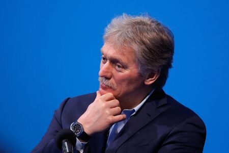 　ロシア大統領府は１４日、前日に起きたトランプ前米大統領の暗殺未遂事件について、米政権に責任があるとは考えていないとした上で、攻撃を引き起こす雰囲気を作ったと非難した。写真はロシア大統領のペスコフ報道官。モスクワで３月撮影（２０２４年　ロイター/Maxim Shemetov）