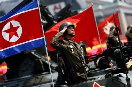 　４月２０日、北朝鮮は機関紙で「超強力な先制攻撃」をちらつかせて米国をけん制。トランプ大統領は、北朝鮮による「脅し」を抑えようとする中国の取り組みを評価した。写真は平壌で４月１５日撮影　（２０１７年　ロイター/Damir Sagolj）