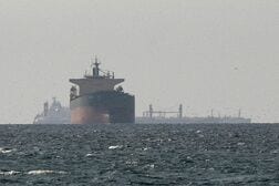 イラン、中国船のホルムズ海峡航行許可か　要請に対応＝報道