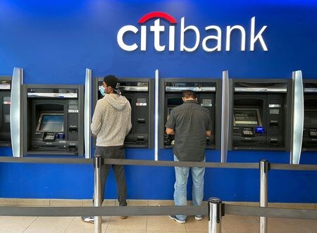 米金融大手シティグループは、ジェーン・フレーザー最高経営責任者（ＣＥＯ）がコスト削減に向けて進める抜本的再編の一環として、今週に追加人員削減を行う。広報担当が１６日明らかにした。２０２０年１０月、ニューヨークで撮影（２０２５年　ロイター/Nick Zieminski）
