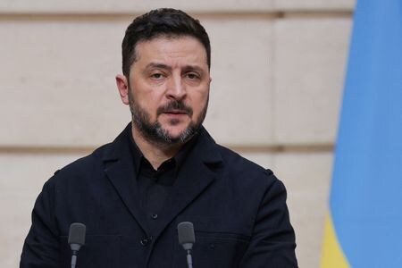 写真はウクライナのゼレンスキー大統領。3月13日、パリで代表撮影。REUTERS