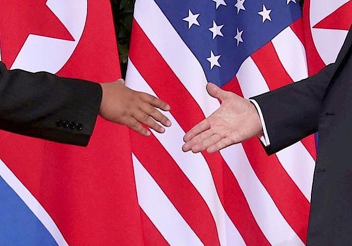 6月19日、韓国は、北朝鮮に対し、トランプ米大統領の訪韓前に南北首脳会談を開催するよう呼び掛けた。写真はシンガポールで昨年6月撮影（2019年　ロイター／Jonathan Ernst）