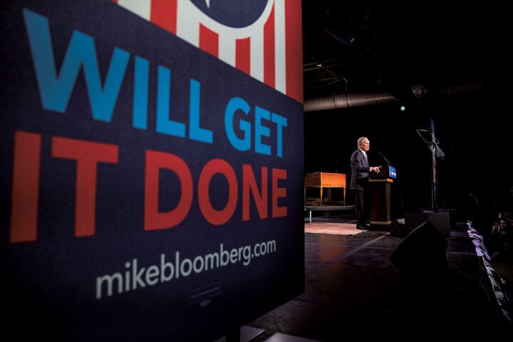 ナッシュビル（テネシー州）の選挙集会で演説するブルームバーグ。指名獲得に向けて独自の戦略で戦う　BRETT CARLSEN/GETTY IMAGES