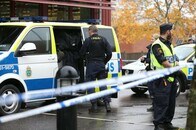 スウェーデンで学校襲撃事件、覆面男が男子生徒ら2人殺害