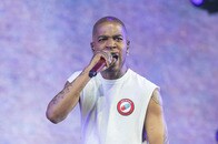 着地失敗で足骨折...米ラッパー、音楽フェスでの「まさかの事故」に会場騒然　ファンが撮った動画が話題に
