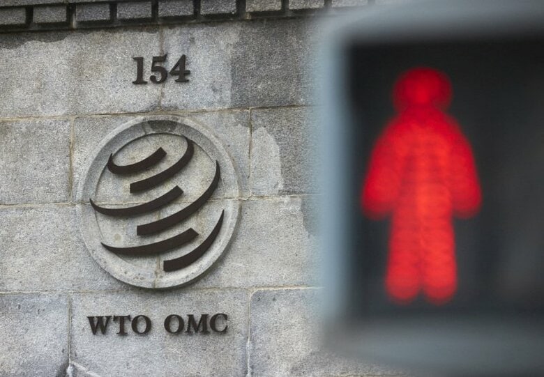 スイス・ジュネーブにある世界貿易機関（WTO）の本部前で2021年7月撮影。REUTERS/Denis Balibouse