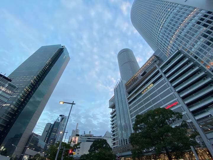 リニア中央新幹線で注目される名古屋駅周辺でも「旧価格マンション」が。筆者撮影