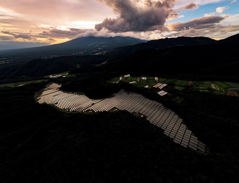 緯度 35,53.77539N  経度　138,29.0969633E 撮影日 2022.8.14 撮影時刻 18:11:14