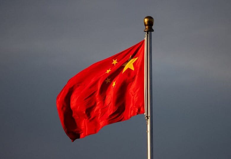 中国の国旗。2025年11月、北京で撮影。 REUTERS/Maxim Shemetov