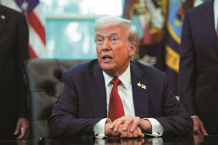 アメリカが、イランに譲歩しすぎればトランプの支持基盤が揺らぐ恐れも　AARON SCHWARTZ-POOL-SIPA USA-REUTERS