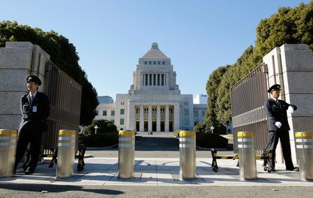 　４月１０日、感染状況：６２６０人（国内での感染５５４８人、クルーズ船７１２人）（厚生労働省・ＮＨＫなどまとめ、９日現在）写真は都内で２０１２年１２月撮影（２０２０年　ロイター／YURIKO NAKAO）
