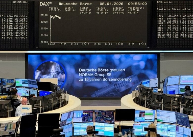 フランクフルト証券取引所で4月8日撮影。 REUTERS