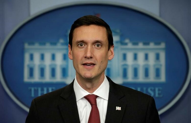 ５月１１日、トランプ米大統領は、政府のサイバーセキュリティ―を強化し、重要インフラをサイバー攻撃から防ぐ大統領令に署名した。写真は大統領令について会見したボサート大統領補佐官（安全保障担当）。米ワシントン・ホワイトハウスで撮影（２０１７年　ロイター／Kevin Lamarque）